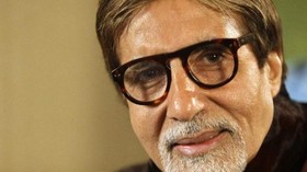 VIDEO: Artis Bollywood Amitabh Bachchan Positif Corona