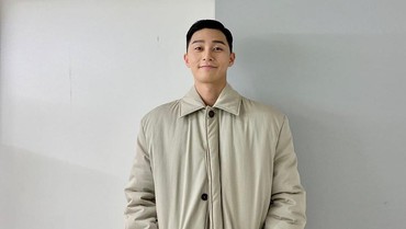 img-title Park Seo Joon Unggah Foto Pelukan, Netizen +62 Heboh Ingin Didekap Oppa