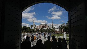 Perjalanan Menggugah Jiwa di Hagia Sophia