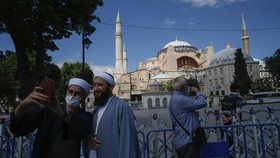 Gereja Ortodoks Rusia Sesalkan Hagia Sophia jadi Masjid