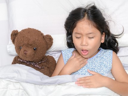Pertolongan Pertama Anak Sesak Napas, Bunda Perlu Tahu