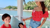 <p>Farah Quinn dikarunia dua anak, yakni laki-laki dan perempuan bernama Armand dan Yaya. (Foto: Instagram @farahquinnofficial)</p>