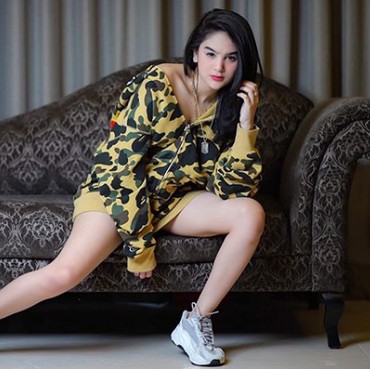 Ngotot Dalih Cuma Pemotretan, Kok Ada Bukti Kondom Sih Hana Hanifah?