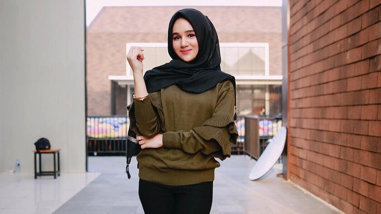 Hana Hanifah Hana Hanifah