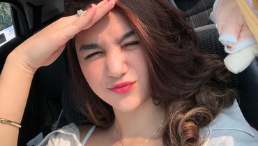 img-title Pamer Senyum, Hana Hanifah Bicara soal Kebahagiaan