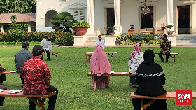 Jokowi Minta Pedagang Cilik Kerja Keras Meski Tertekan Corona