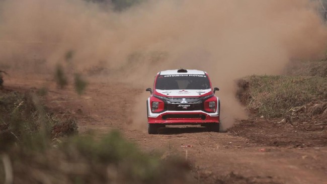 Mitsubishi Xpander AP4.