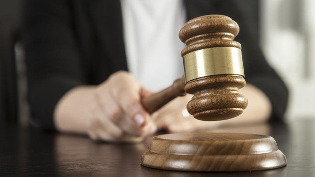 Sepuluh terdakwa kasus robot trading DNA Pro divonis dua hingga empat tahun penjara dan denda Rp1 miliar hingga Rp2 miliar oleh Pengadilan Tipikor Bandung.