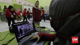 Madrasah di Bawah Kemenag, Nadiem Tak Beri Jatah Laptop