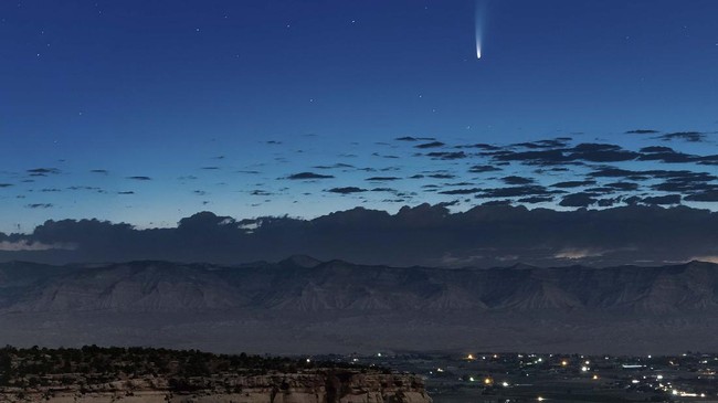 Ahli mengatakan penyebab komet Neowise masih belum terlihat di langit RI dan ungkap jadwal terbaik amati fenomena astronomi itu di bulan Juli.