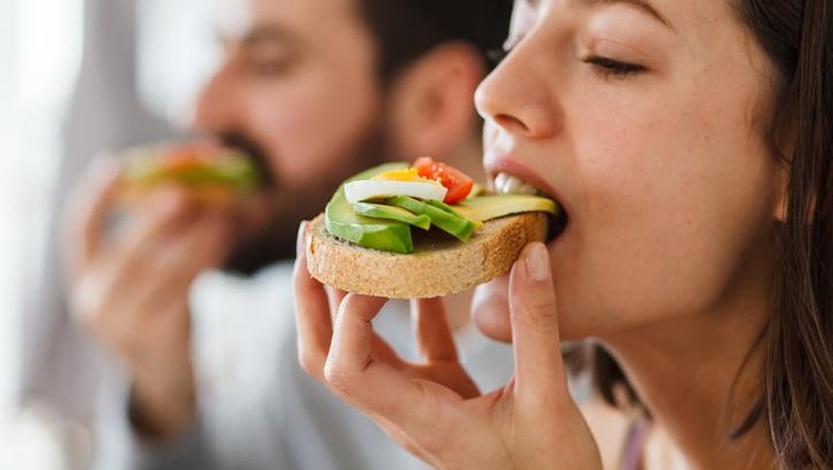 Manfaat makan alpukat tiap hari Manfaat makan alpukat tiap hari