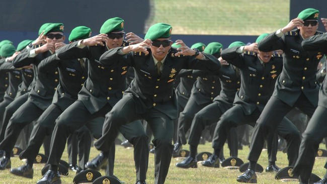 Kementerian Pertahanan di bawah Menteri Pertahanan Prabowo Subianto masih belum menemukan cara untuk meningkatkan kesejahteraan prajurit TNI.