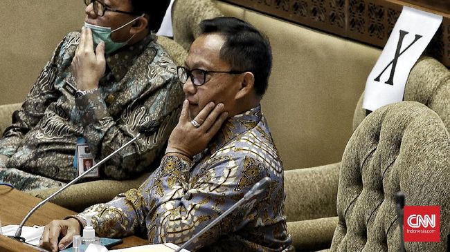 PKB dan Nasdem Respons Tito Minta Undur Pemilu 2024 PKB dan Nasdem merespons usulan Mendagri Tito Karnavian yang akan memundurkan pemilu 2024.