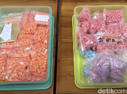 Video Puluhan Ribu Ekstasi yang Disita dari Pengedar di Kalibata City