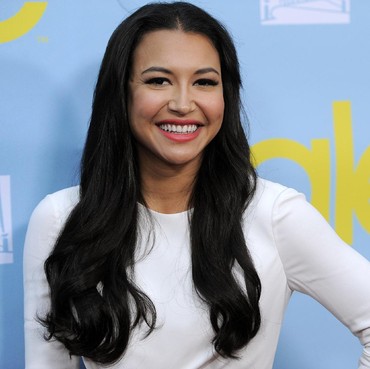 Demi Lovato dan Pemain Glee Mengenang Naya Rivera di GLAAD Media Awards