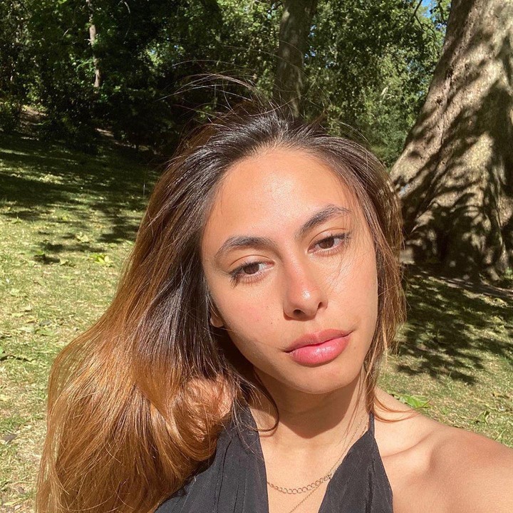 <p>Valerie Thomas sendiri kini sudah beranjak remaja, Bunda. (Foto: Instagram @valerieethomas)</p>