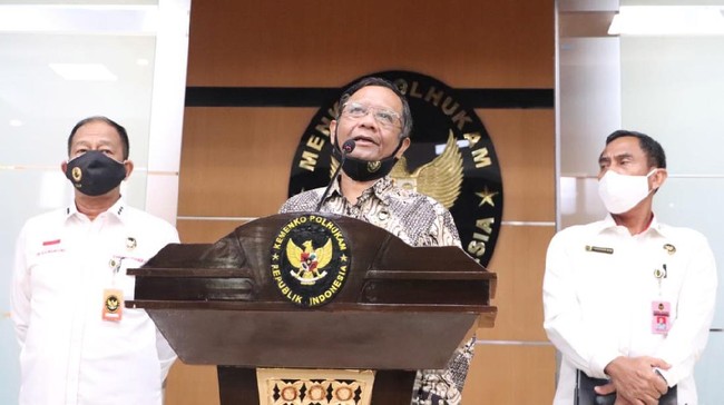 Menko Polhukam Mahfud MD mengatakan pelibatan TNI- Polri dalam penegakan disiplin protokol pencegahan penularan Covid-19 di tengah masyarakat justru diharapkan.