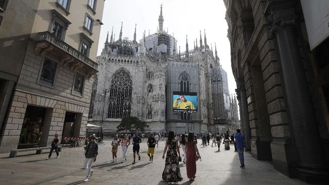 Bepee Modenese, yang membantu membuat Italia naik ke puncak mode dunia meninggal dunia pada usia 90 tahun. Dia dikenal sebagai 'perdana menteri' fashion Italia.