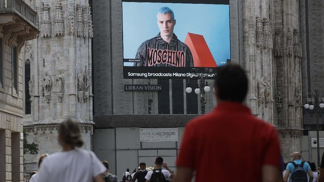 FOTO: Marak Milan Digital Fashion Week di Balik Layar