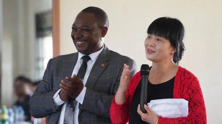 Pernikahan Wanita China dan Pria Uganda