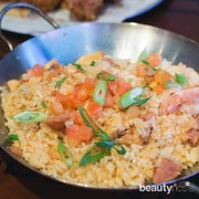 Coba Resep Nasi Goreng Abang-Abang Lengkap dengan Acar Timun