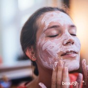 Bukan Cuma Beras, Kamu Bisa Dapatkan Manfaat Perawatan Wajah dari Tepung Beras