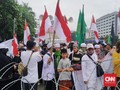 Massa FPI Cs Tolak RUU HIP Mulai Berkumpul di Gedung DPR