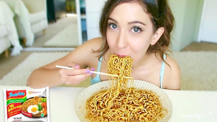 Heboh Selebgram Gak Bisa Bikin Indomie, Ini Tutorial Cara Memasak Indomie Buat Kamu! Heboh Selebgram Gak Bisa Bikin Indomie, Ini Tutorial Cara Memasak Indomie Buat Kamu!
