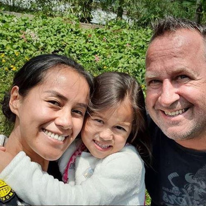<p>Lia Waode menikah dengan Volker Lange, seorang pria asal Belanda pada 20 Oktober 2010. (Foto: Instagram @liawaode)</p>