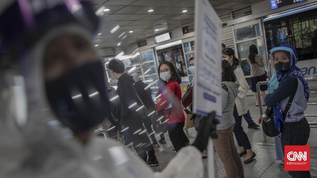 Kasus positif terinfeksi virus corona (Covid-19) di DKI Jakarta pada Minggu (26/7) secara total akumulatif menembus 19 ribu, di mana sembuh 11.886 orang.