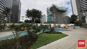 FOTO: Pembangunan Proyek LRT Jabodebek di Tengah Corona