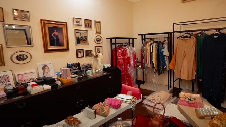 7 Potret Indahnya Rumah Rossa Adem Bak Villa Mewah di 7 Potret Indahnya Rumah Rossa Adem Bak Villa Mewah di