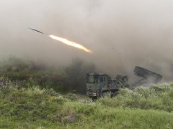 Ancang-ancang Taiwan Bikin Rudal Jarak Jauh Sebab China Terus Menekan