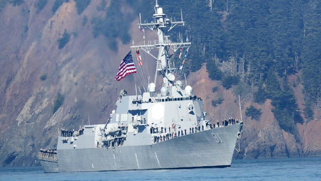 Klaster Covid-19 kembali merebak di dua kapal perang AL Amerika Serikat di perairan Timur Tengah.