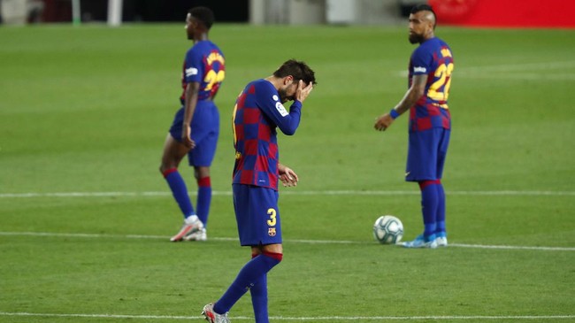 Berita sepak bola seputar Barcelona dan juga rencana Cristiano Ronaldo melakoni debut kedua di Man United jadi yang terpopuler dalam 24 jam terakhir.