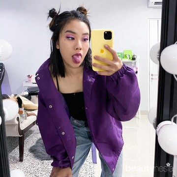 img-title Gaya Unik Fashion Mirror Selfie ala Jessica Jane