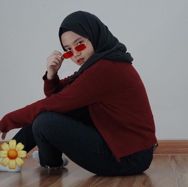 Lirik Lagu Terlambat Sudah - Hanin Dhiya