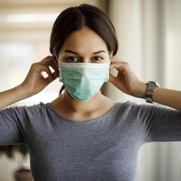 Ingatkan untuk Pakai Masker, Lansia Diserang hingga Patah Tulang