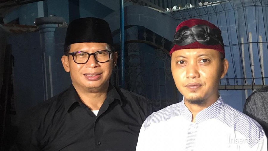 Atin Kisam dan Sabar Bokir
