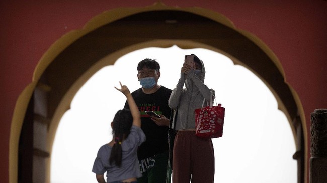 Epidemiolog membedah beda pelaksanaan lockdown China yang mampu tekan penyebaran wabah di China dalam 3 bulan dan PSBB RI.
