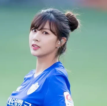 Tim Sepakbola Wanita 'FC Rumor' Dinyinyirin, Hayoung 'Apink' Geram