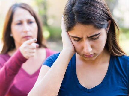 Ibuku Sayang, Kenapa Berubah Setelah Ku Pergoki Perselingkuhanmu