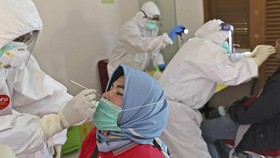 Diduga Akurat, Deteksi Covid-19 Diminta Pakai Swab Antigen