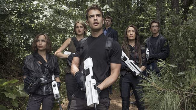 Bioskop Trans TV malam ini, Jumat (2/9), akan menayangkan The Divergent Series: Allegiant (2016) pada 21.30 WIB.