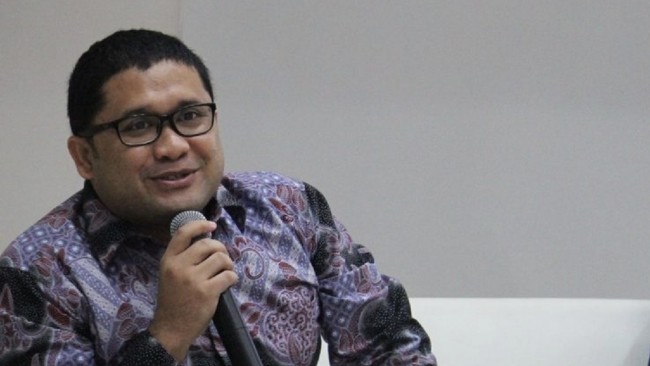 Pemerintah dan DPR berdebat soal usul program asuransi wajib yang diselipkan pemerintah di dalam RUU PPSK.