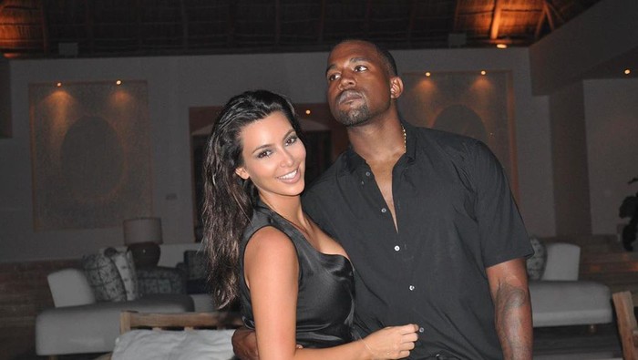 Gempar, Kanye West Akui Suruh Kim Kardashian Gugurkan Bayi Pertama