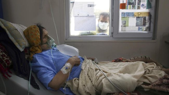 Data setidaknya dari 9 negara menunjukkan lebih 75 persen dari total kematian pasien Covid-19 di panti jompo secara umum disebabkan oleh penderita demensia.