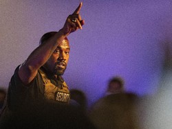 Kanye West Doakan Kesembuhan Donald Trump dan Melania