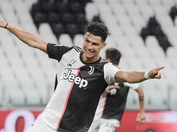 Cristiano Ronaldo Kalahkan Andriy Shevchenko