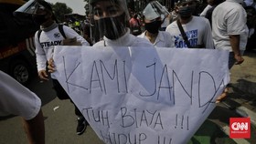 Keluh Kesah Pemandu Karaoke dan Pekerja Hiburan saat Pandemi